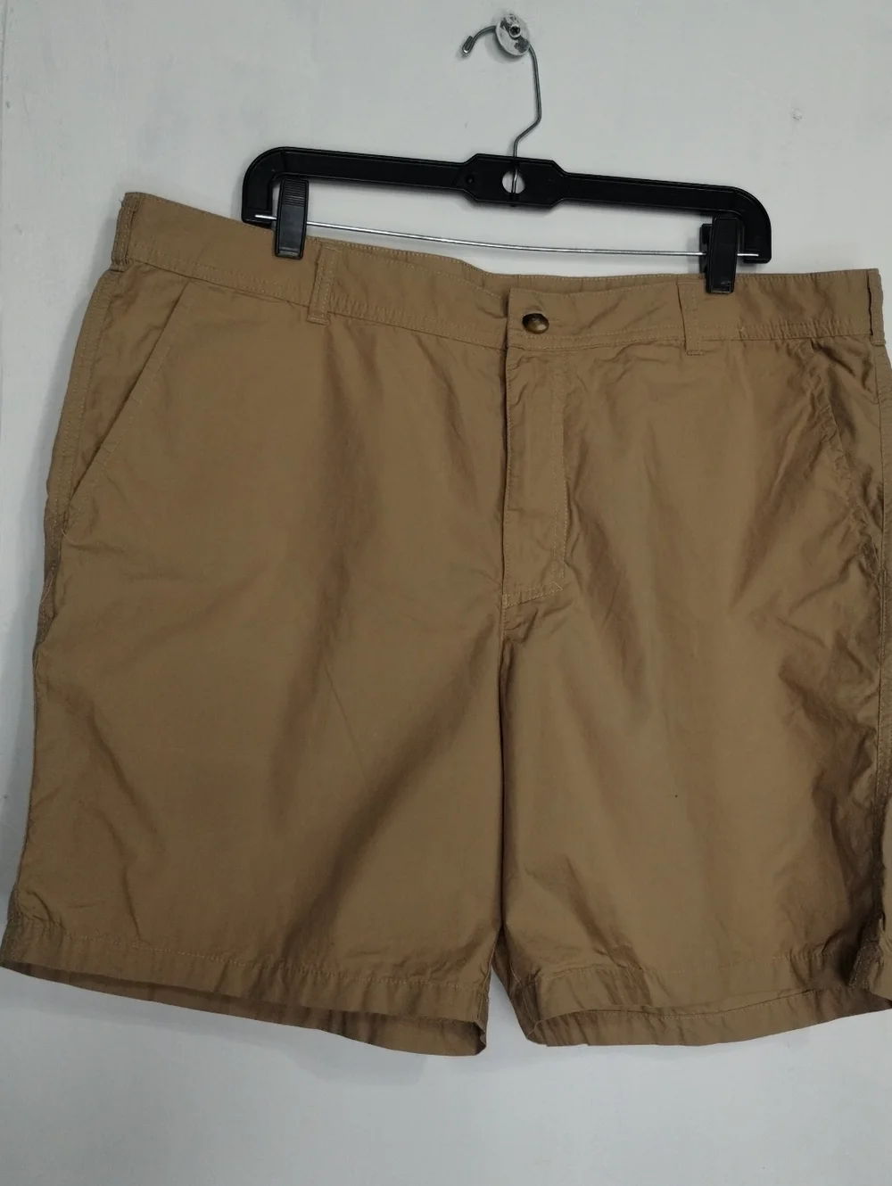 Columbia Men's Tan Flat-Front Shorts